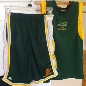 Boys Oregon Ducks shorts and tank top